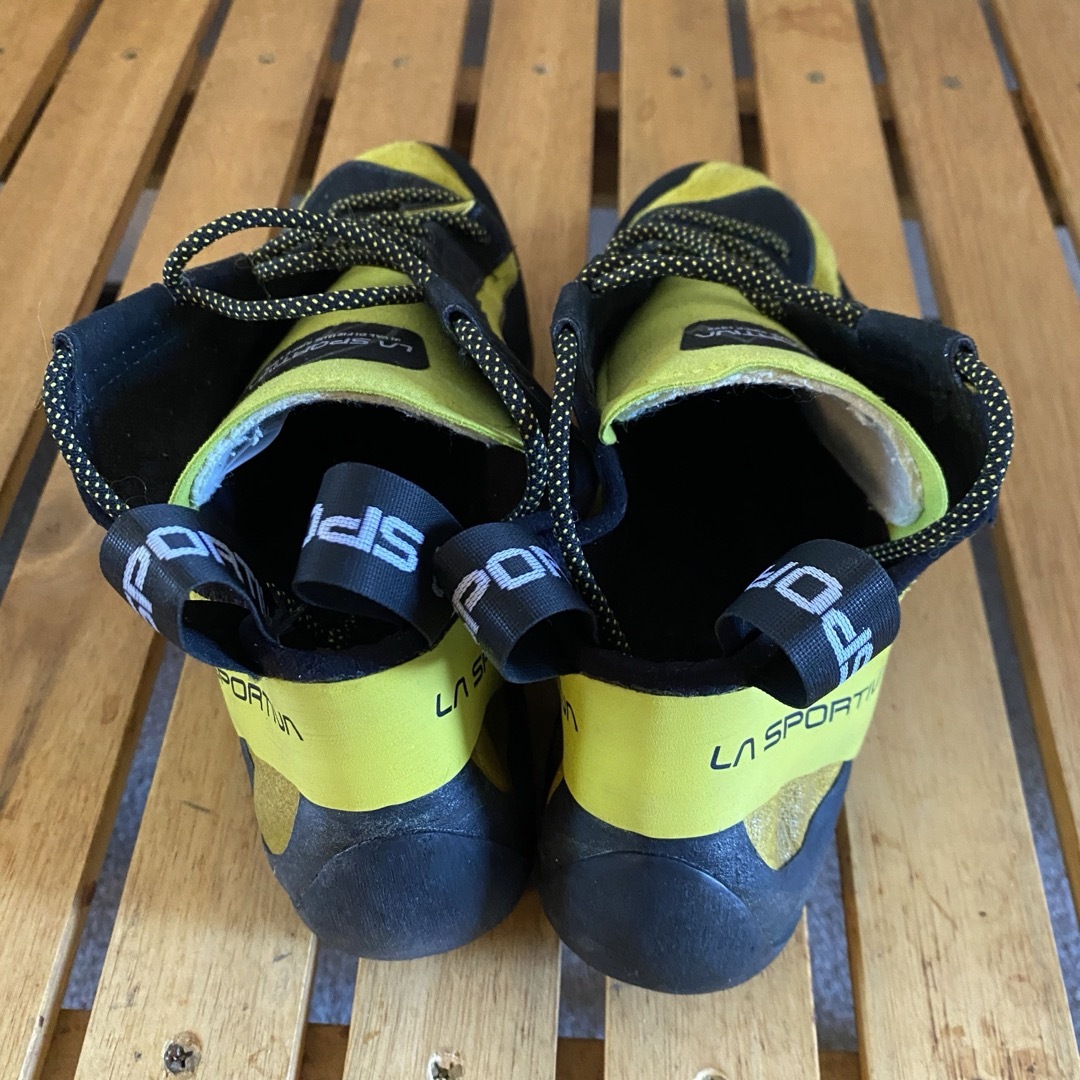 LA SPORTIVA(スポルティバ)の未使用品　スポルティバ　ミウラ　40.5 クライミングシューズ スポーツ/アウトドアのアウトドア(登山用品)の商品写真