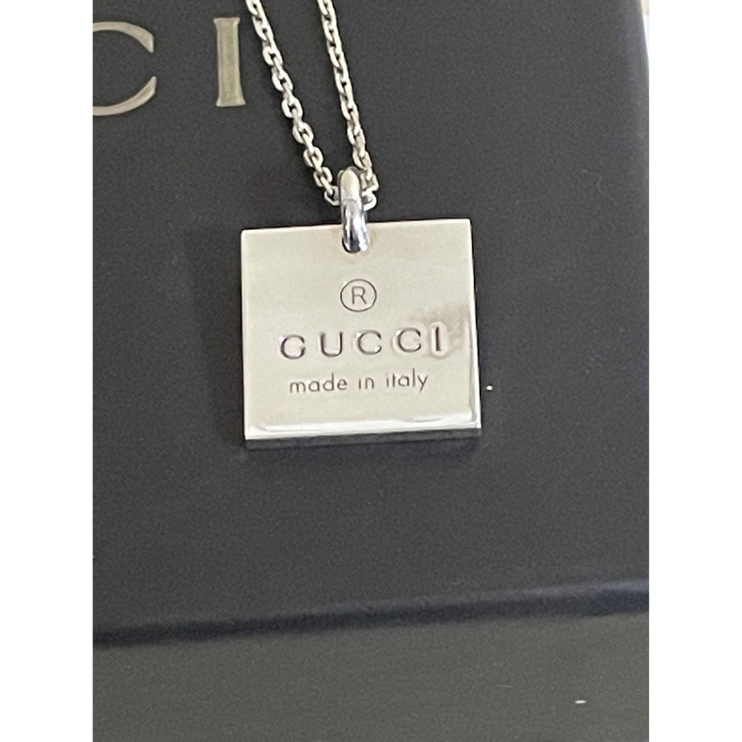 Gucci(グッチ)の美品★GUCCI グッチ シルバー925 スクエア ロゴプレート ネックレス  メンズのアクセサリー(ネックレス)の商品写真