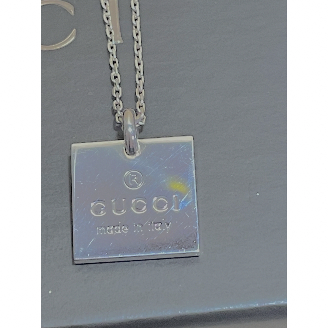 Gucci(グッチ)の美品★GUCCI グッチ シルバー925 スクエア ロゴプレート ネックレス  メンズのアクセサリー(ネックレス)の商品写真