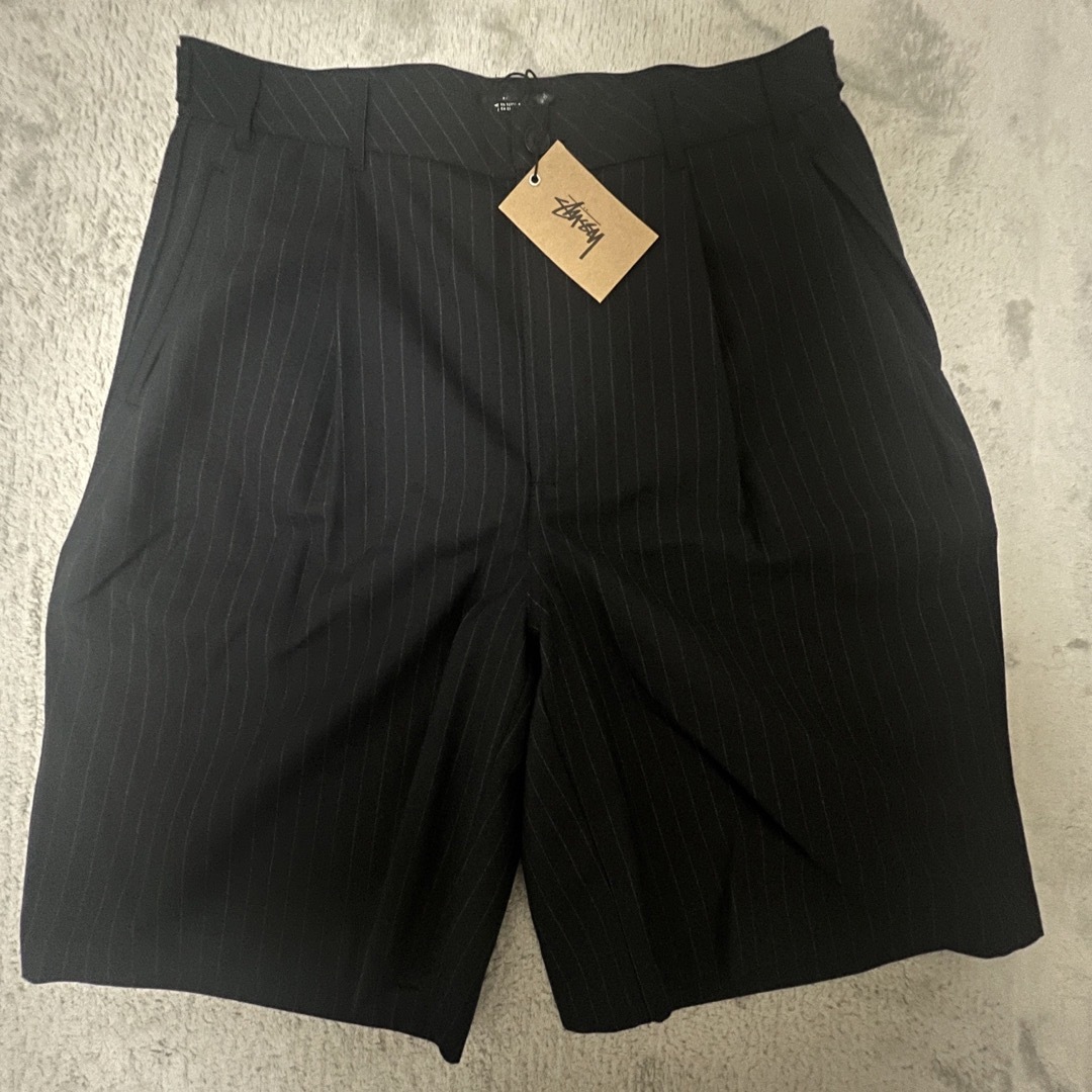 STUSSY(ステューシー)のStussy Volume Pleated Short Stripe Black メンズのパンツ(ショートパンツ)の商品写真