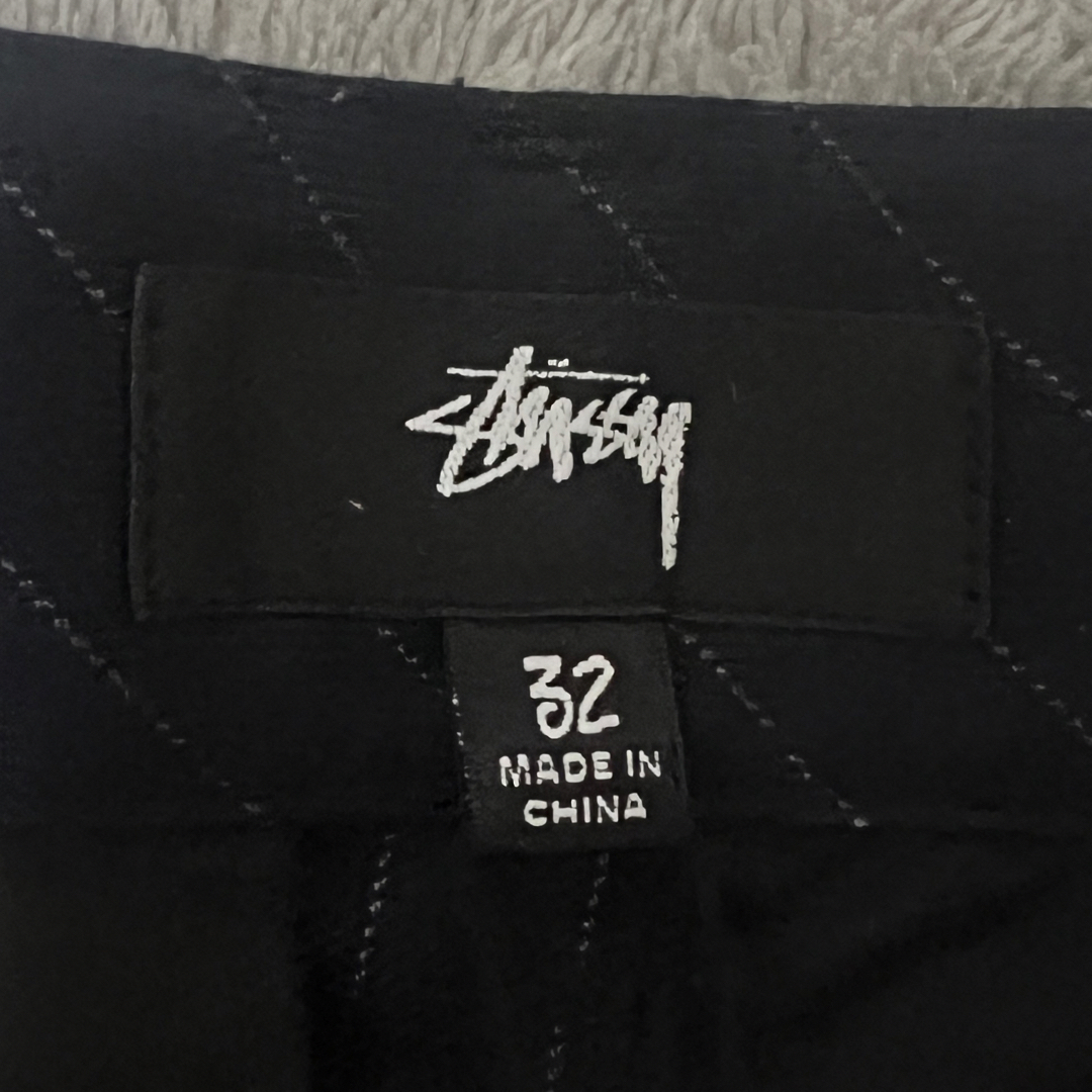 STUSSY(ステューシー)のStussy Volume Pleated Short Stripe Black メンズのパンツ(ショートパンツ)の商品写真