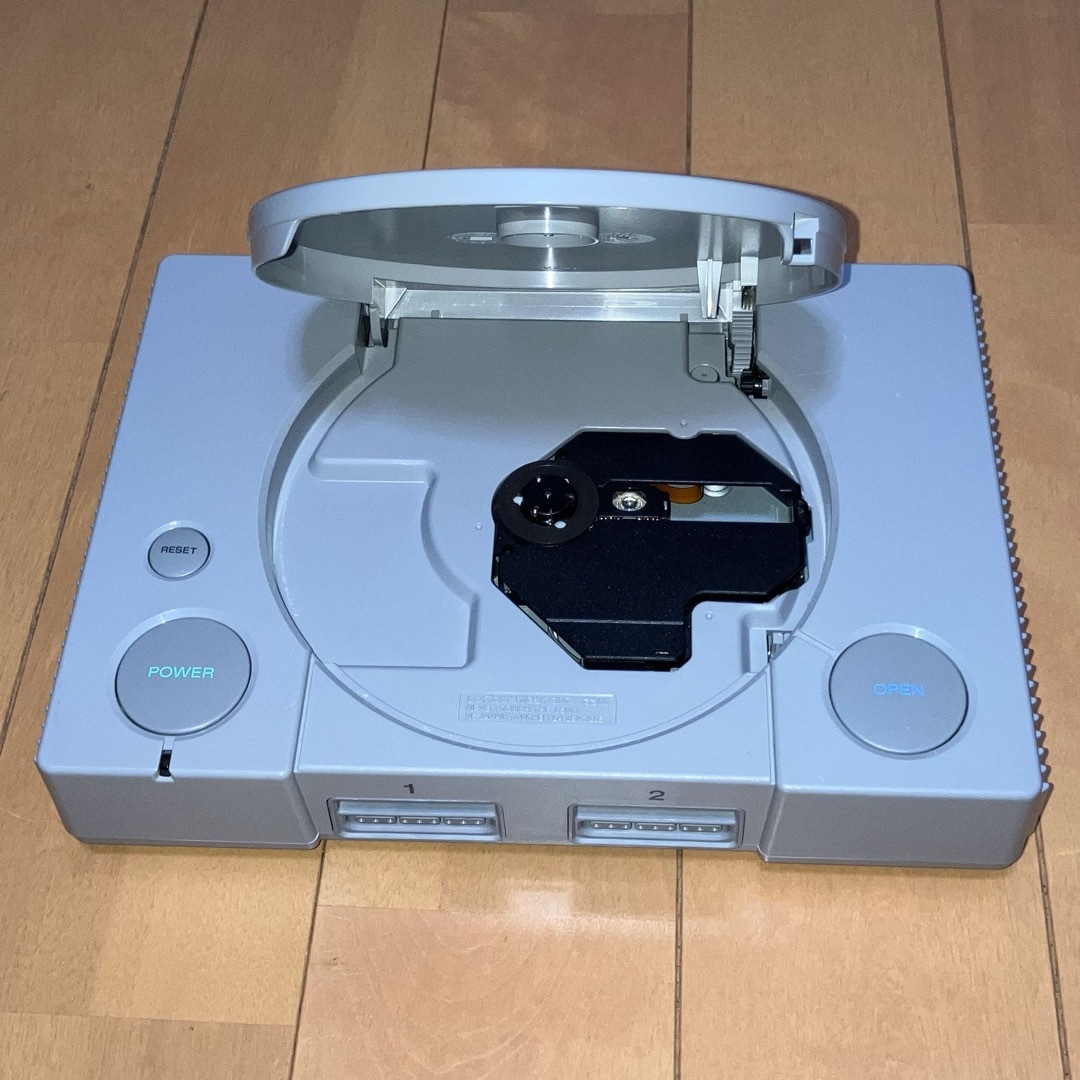 PlayStation(プレイステーション)のPS 最終型SCPH-9000 本体セット 良動品 エンタメ/ホビーのゲームソフト/ゲーム機本体(家庭用ゲーム機本体)の商品写真