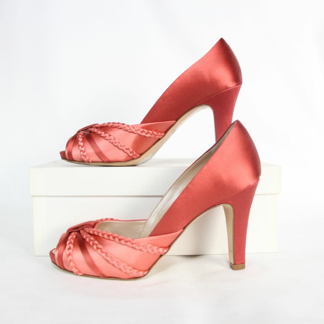 ANTEPRIMA(アンテプリマ)のアンテプリマ パンプス　サテン　ピンク　赤　オープントゥ　36　23 レディースの靴/シューズ(ハイヒール/パンプス)の商品写真