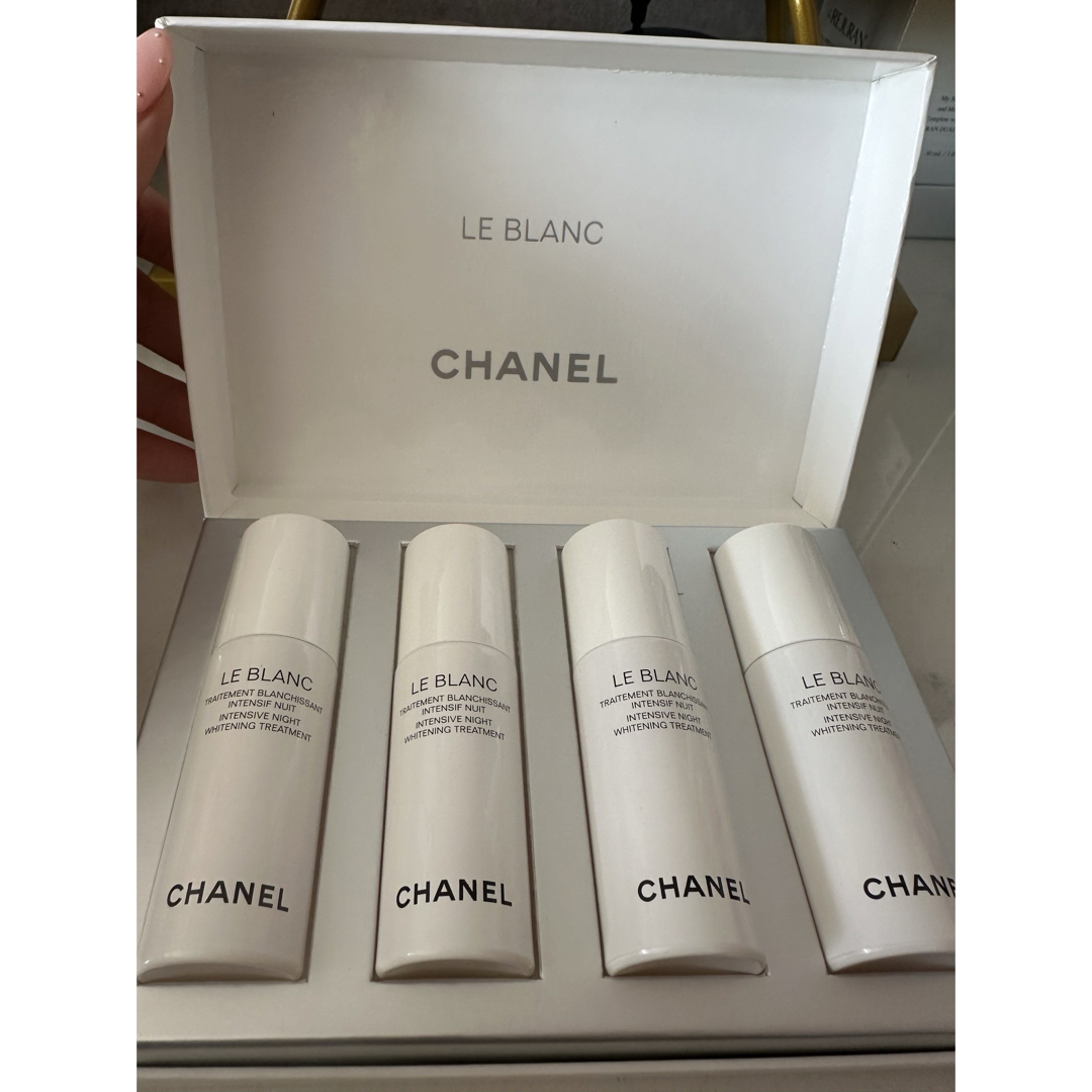 CHANEL(シャネル)のルブラン インテンシブナイトトリートメント コスメ/美容のスキンケア/基礎化粧品(美容液)の商品写真