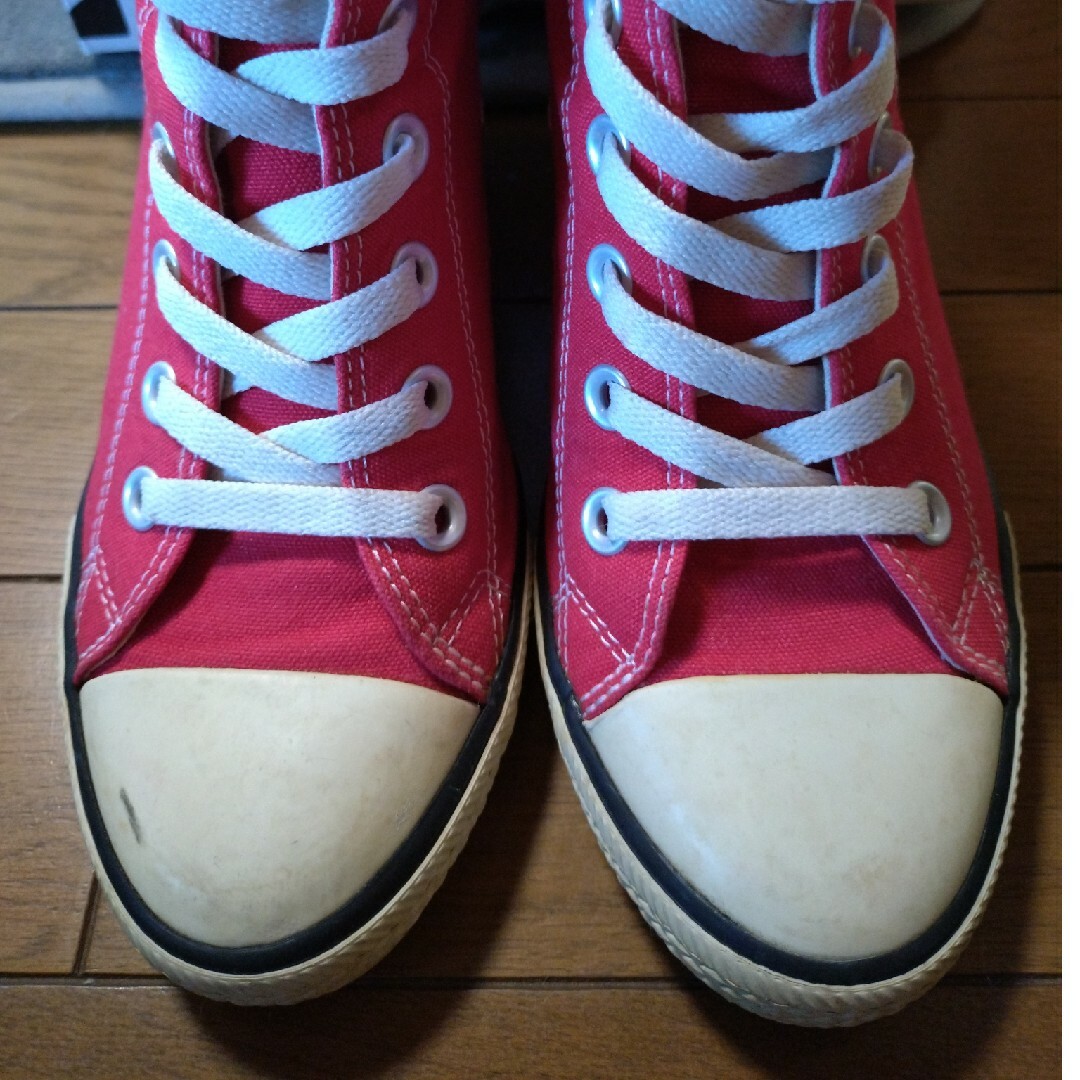 CONVERSE(コンバース)のコンバース　レッド　ウェッジソール　24cm　中古 レディースの靴/シューズ(スニーカー)の商品写真