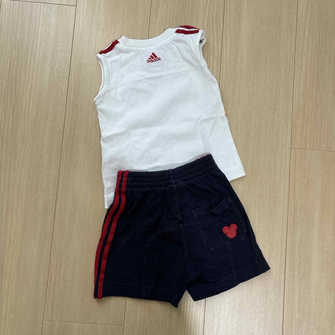 adidas ミッキー　ノースリーブティシャツとパンツセット キッズ/ベビー/マタニティのベビー服(~85cm)(タンクトップ/キャミソール)の商品写真