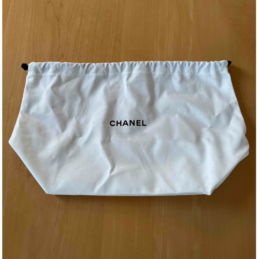 CHANEL(シャネル)のシャネル　巾着　コスメノベルティ ハンドメイドのファッション小物(ポーチ)の商品写真