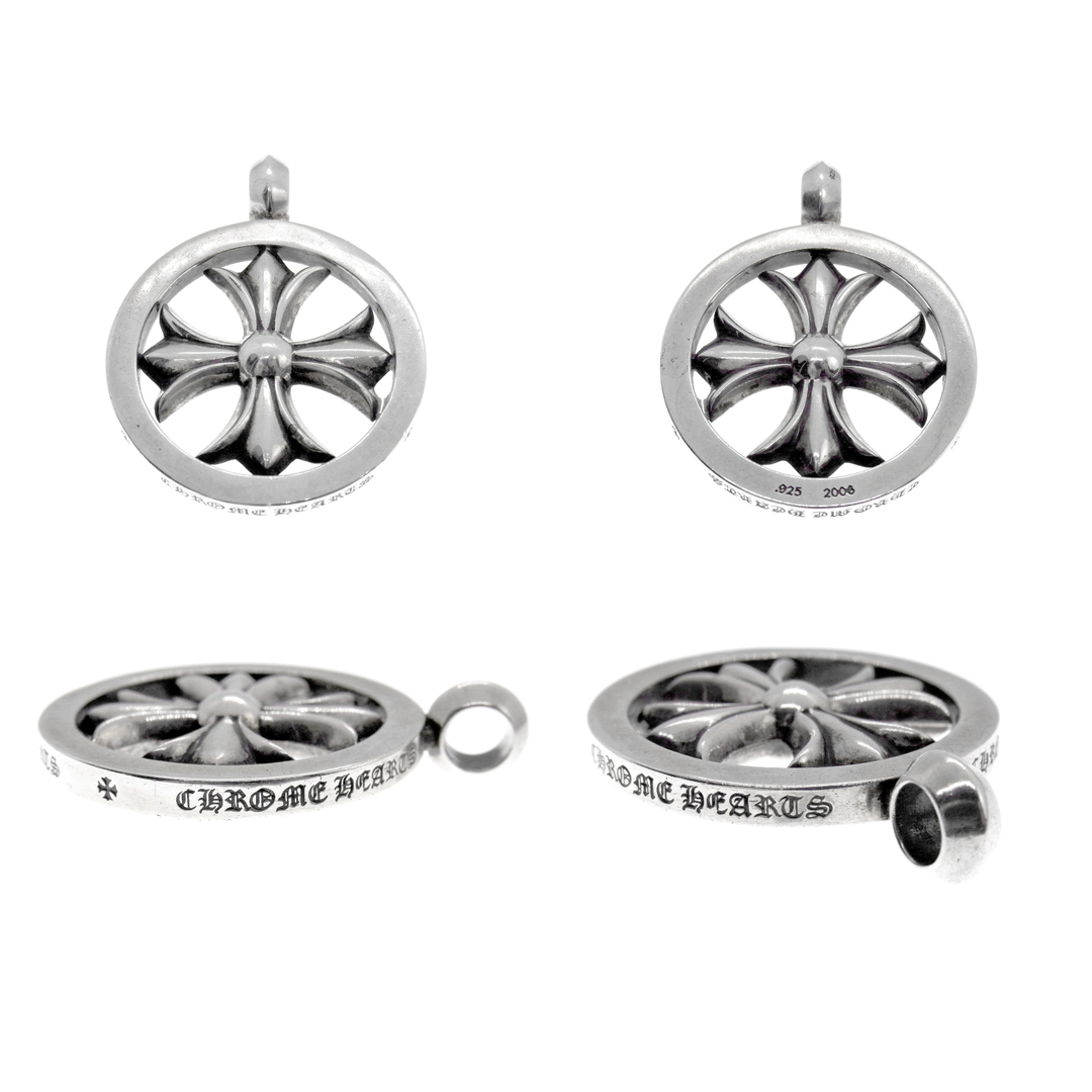 Chrome Hearts(クロムハーツ)のクロムハーツ CHROME HEARTS ■ 【 CH PLUS MEDALION 】 CHプラス メダリオン ペンダント シルバー ネックレス トップ　33343 メンズのアクセサリー(ネックレス)の商品写真