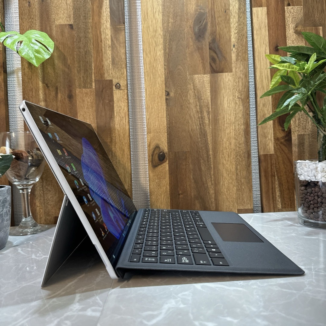 Microsoft(マイクロソフト)の【美品】Surface Pro 6☘️メ8G☘️SSD128G☘️ i5第8世代 スマホ/家電/カメラのPC/タブレット(ノートPC)の商品写真