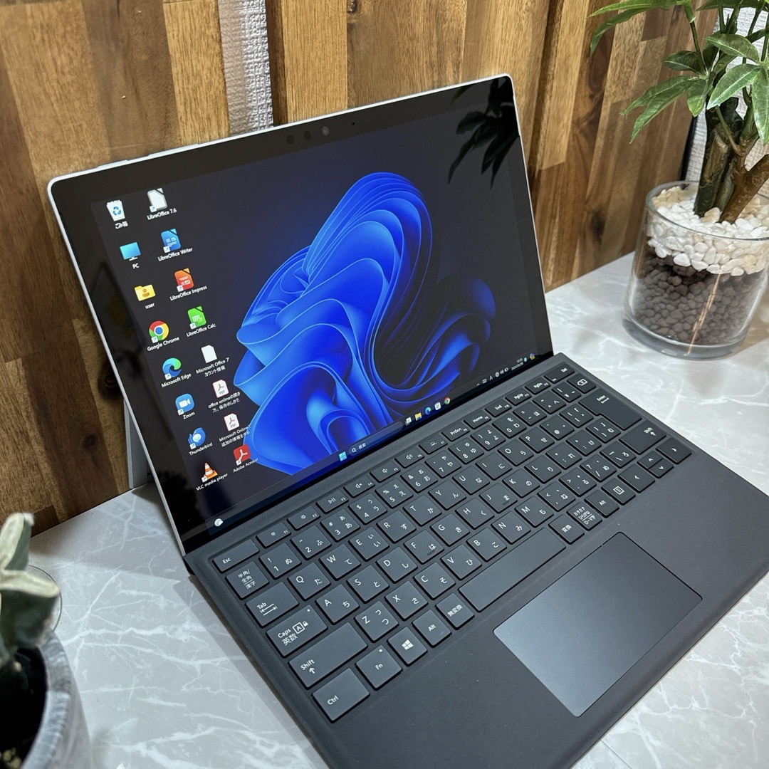 Microsoft(マイクロソフト)の【美品】Surface Pro 6☘️メ8G☘️SSD128G☘️ i5第8世代 スマホ/家電/カメラのPC/タブレット(ノートPC)の商品写真