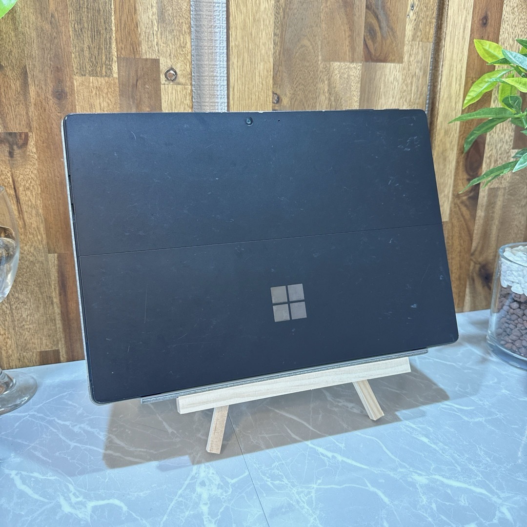 Microsoft(マイクロソフト)のSurface Pro 6ブラック☘️i5第8世代/メ8G☘️SSD256GB スマホ/家電/カメラのPC/タブレット(ノートPC)の商品写真