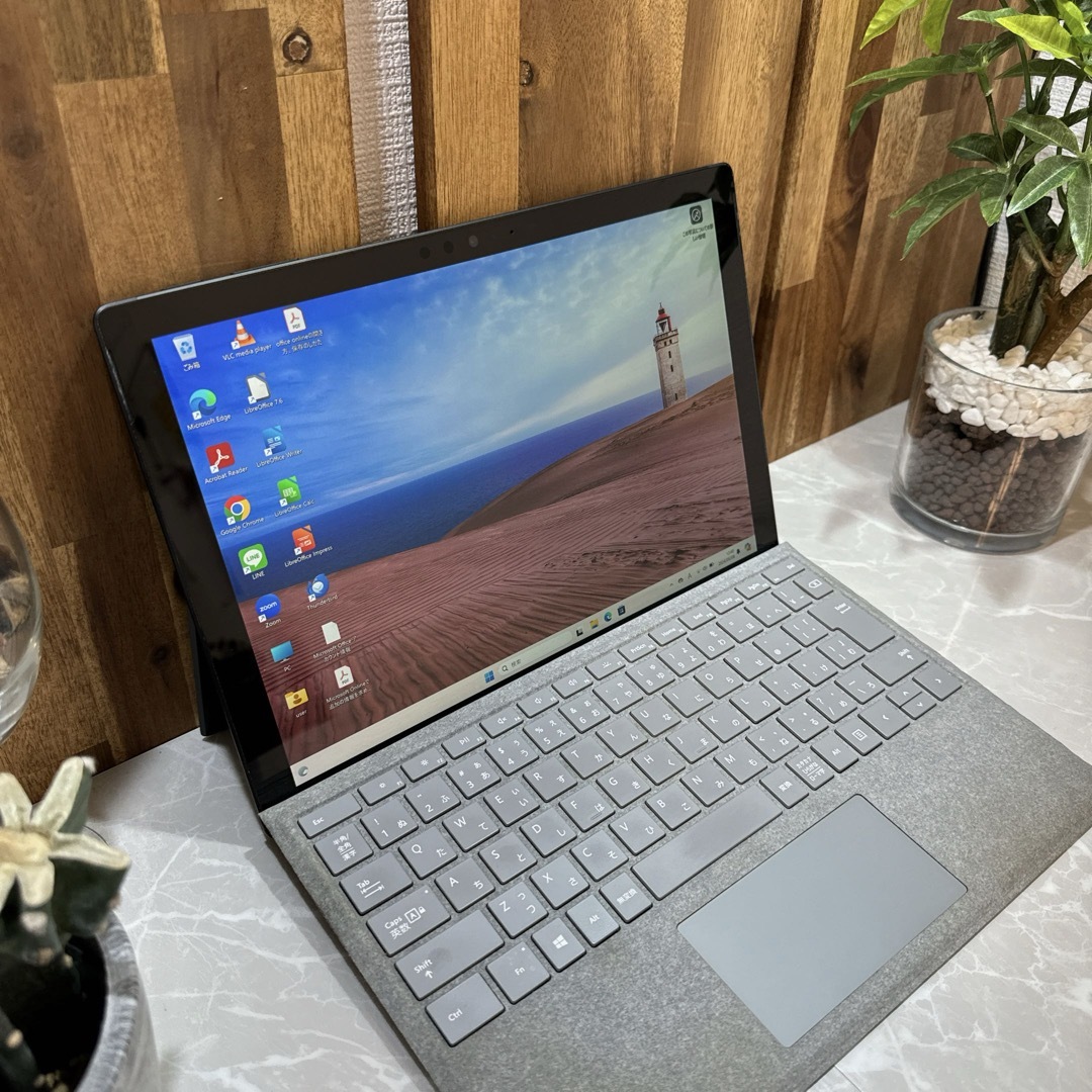 Microsoft(マイクロソフト)のSurface Pro 6ブラック☘️i5第8世代/メ8G☘️SSD256GB スマホ/家電/カメラのPC/タブレット(ノートPC)の商品写真