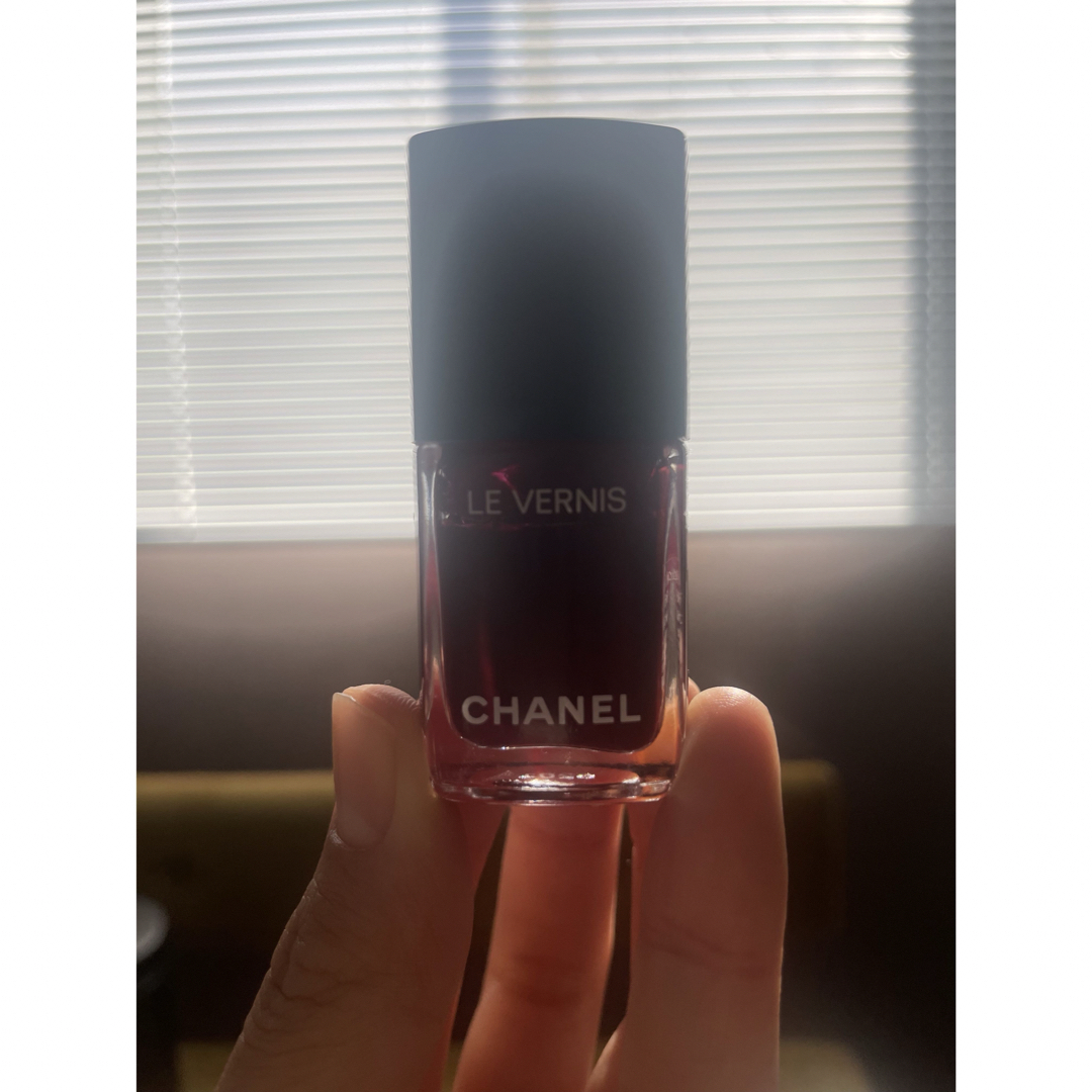 CHANEL(シャネル)のCHANEL ヴェルニロングトゥニュ765 コスメ/美容のネイル(マニキュア)の商品写真