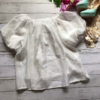 美品！LOUERE☆バルーンフリーブ×ゴムいりシフォンシャツカットソー(カットソー(半袖/袖なし))