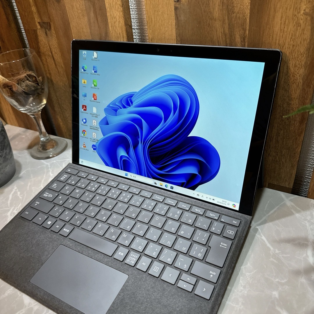 Microsoft(マイクロソフト)のSurface Pro 6 ブラック☘️i5第8世代/SSD256G☘️メ8G スマホ/家電/カメラのPC/タブレット(ノートPC)の商品写真