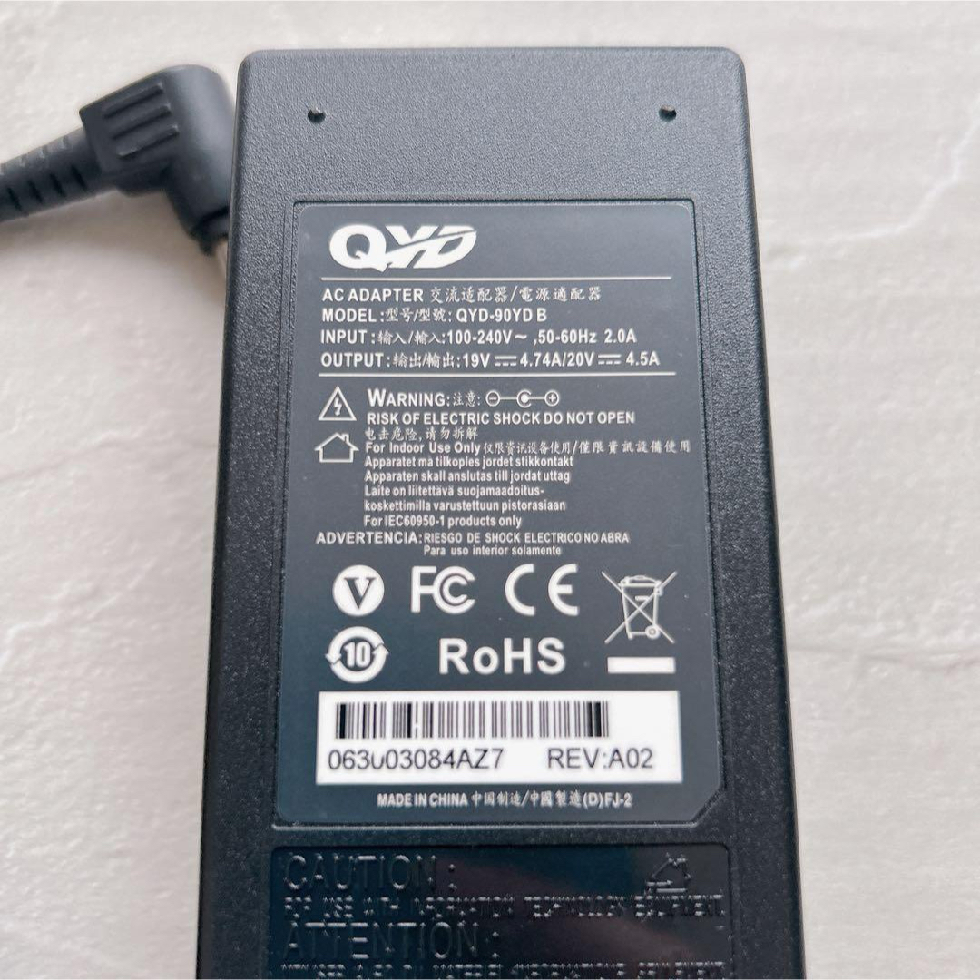 QYD 19V 急速充電 ACアダプター 充電器 ノートパソコン用 電源ケーブル スマホ/家電/カメラのスマートフォン/携帯電話(バッテリー/充電器)の商品写真