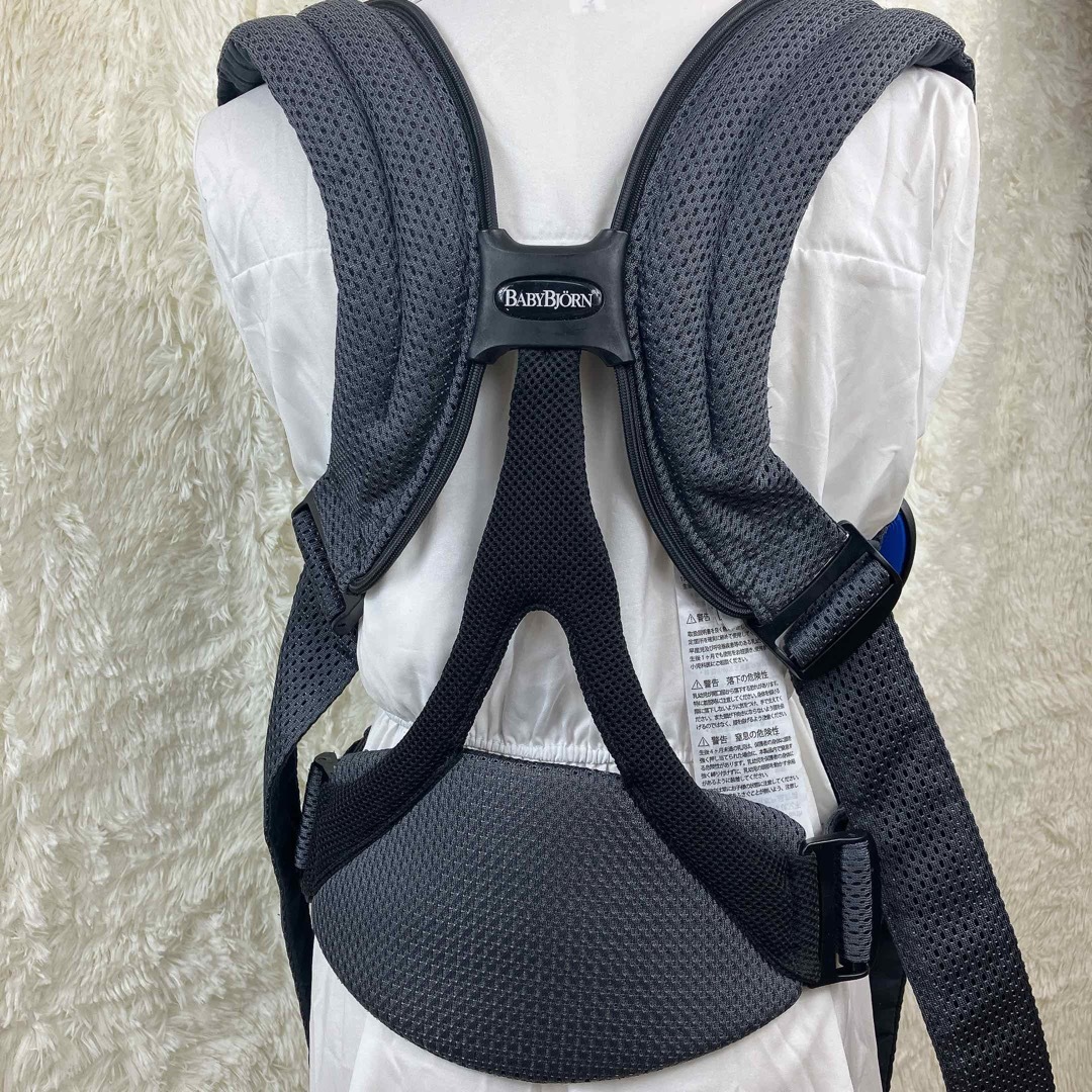 BABYBJORN(ベビービョルン)の⭐︎美品⭐︎【ベビービョルン】ベビーキャリアMOVEエアリーメッシュ キッズ/ベビー/マタニティの外出/移動用品(抱っこひも/おんぶひも)の商品写真