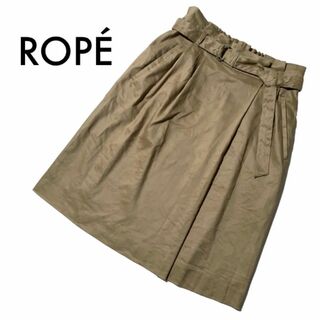 ロペ(ROPE’)のロペ ベルト付き フレア リネン 膝丈 スカート 38 M カーキ 日本製 古着(ひざ丈スカート)