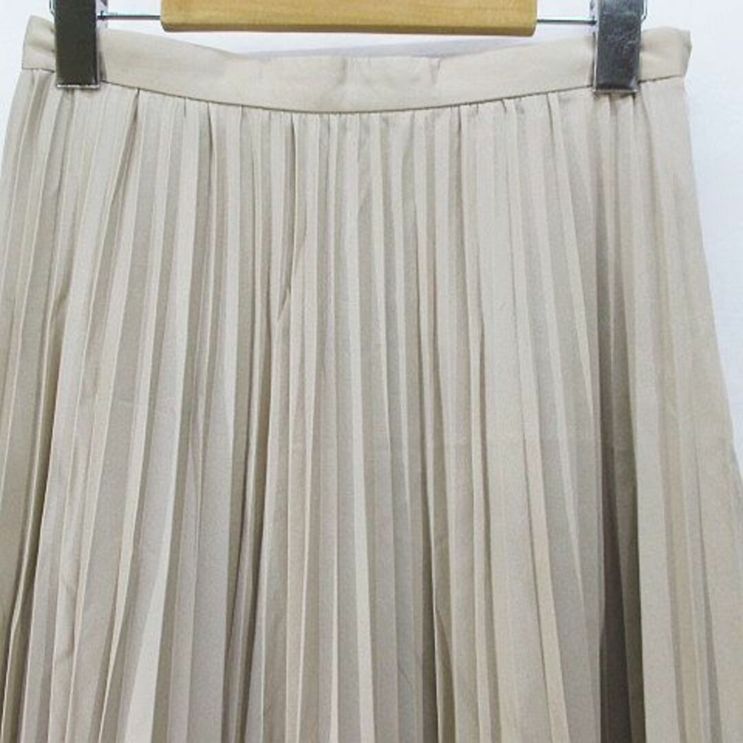 EPOCA(エポカ)のEPOCA ロング丈 プリーツスカート スカート 38 ベージュ系 光沢 レディースのスカート(ロングスカート)の商品写真