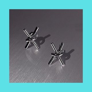 ピアス　アクセ　シルバー　クロス　シンプル　カジュアル　アクセサリー　(ピアス)