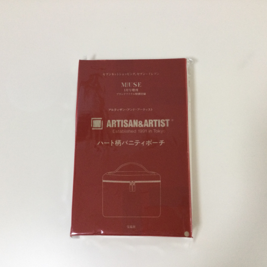 Artisan&Artist(アルティザンアンドアーティスト)の大人MUSE1月号増刊付録ARTISAN&ARTISTハート柄バニティポーチ レディースのファッション小物(ポーチ)の商品写真