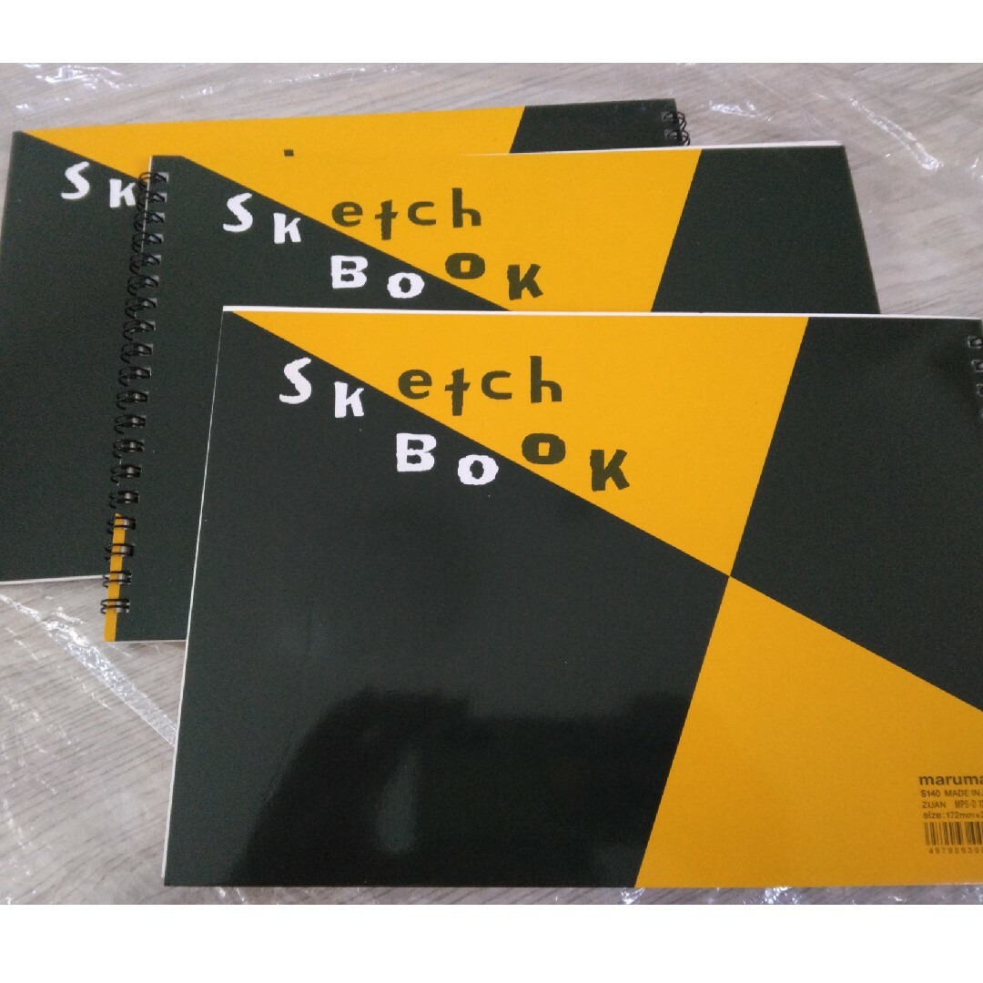 値下げ不可❌　スケッチブック　B5 3冊 インテリア/住まい/日用品の文房具(ノート/メモ帳/ふせん)の商品写真