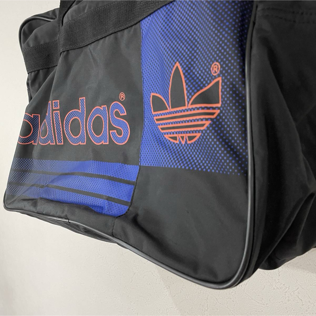 adidas(アディダス)のビンテージ　アディダス　スクールバッグ　ハンドバッグ　ブラック　スポーツ メンズのバッグ(その他)の商品写真