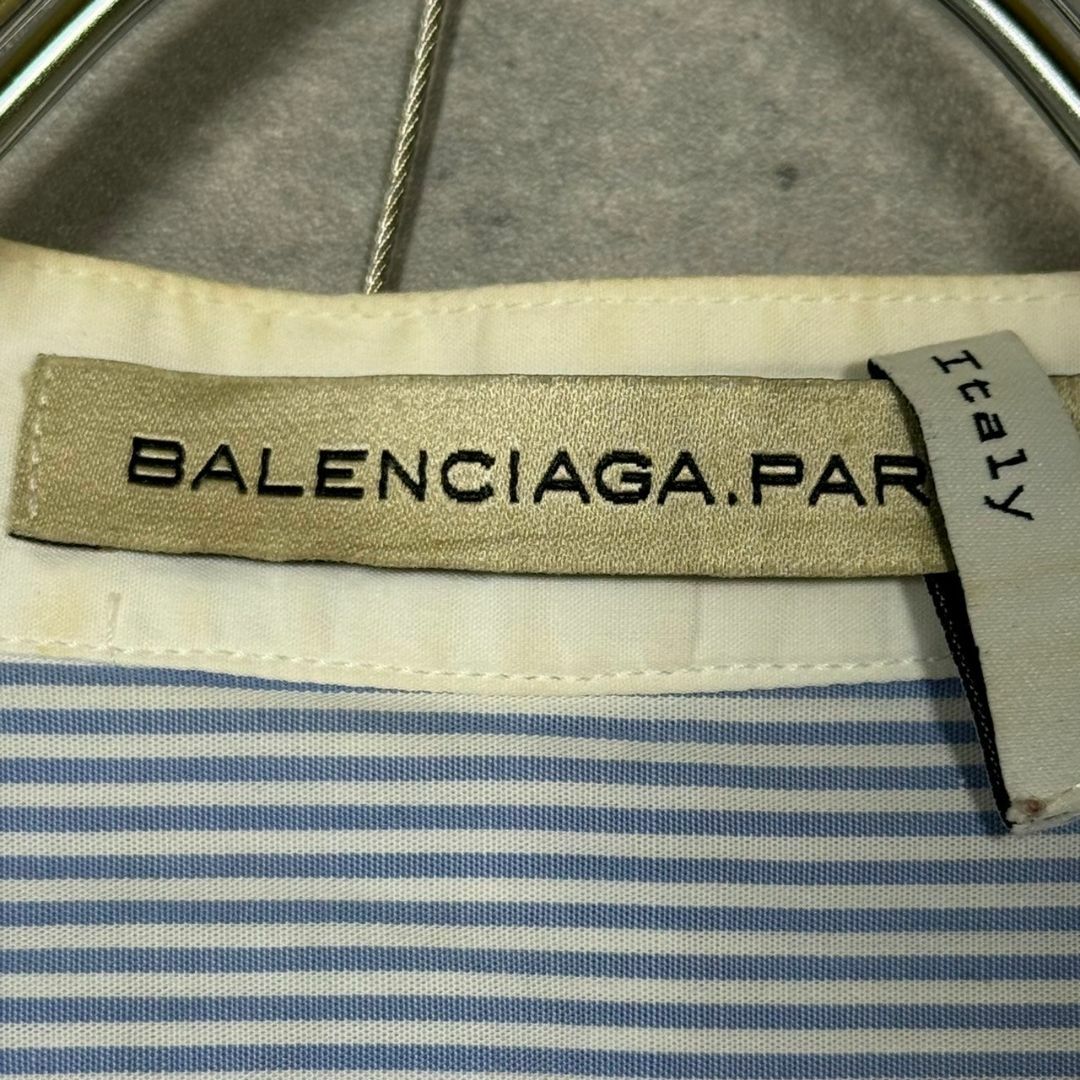 Balenciaga(バレンシアガ)の『BALENCIAGA』バレンシアガ (XS) ストライプノーカラーシャツ レディースのトップス(シャツ/ブラウス(長袖/七分))の商品写真