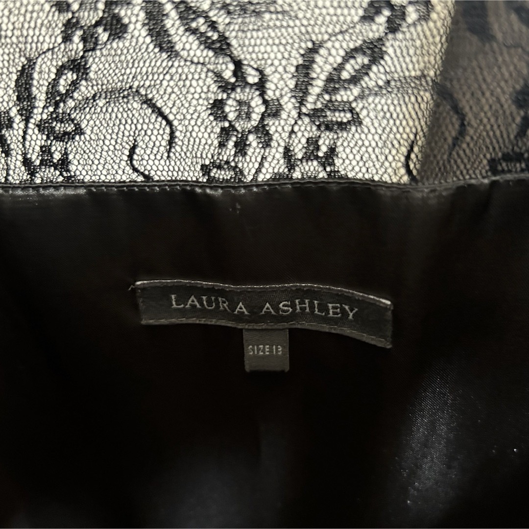 LAURA ASHLEY(ローラアシュレイ)のローラアシュレイ　ワンピース　ノースリーブ ロングドレス　レース　フォーマル レディースのワンピース(ロングワンピース/マキシワンピース)の商品写真