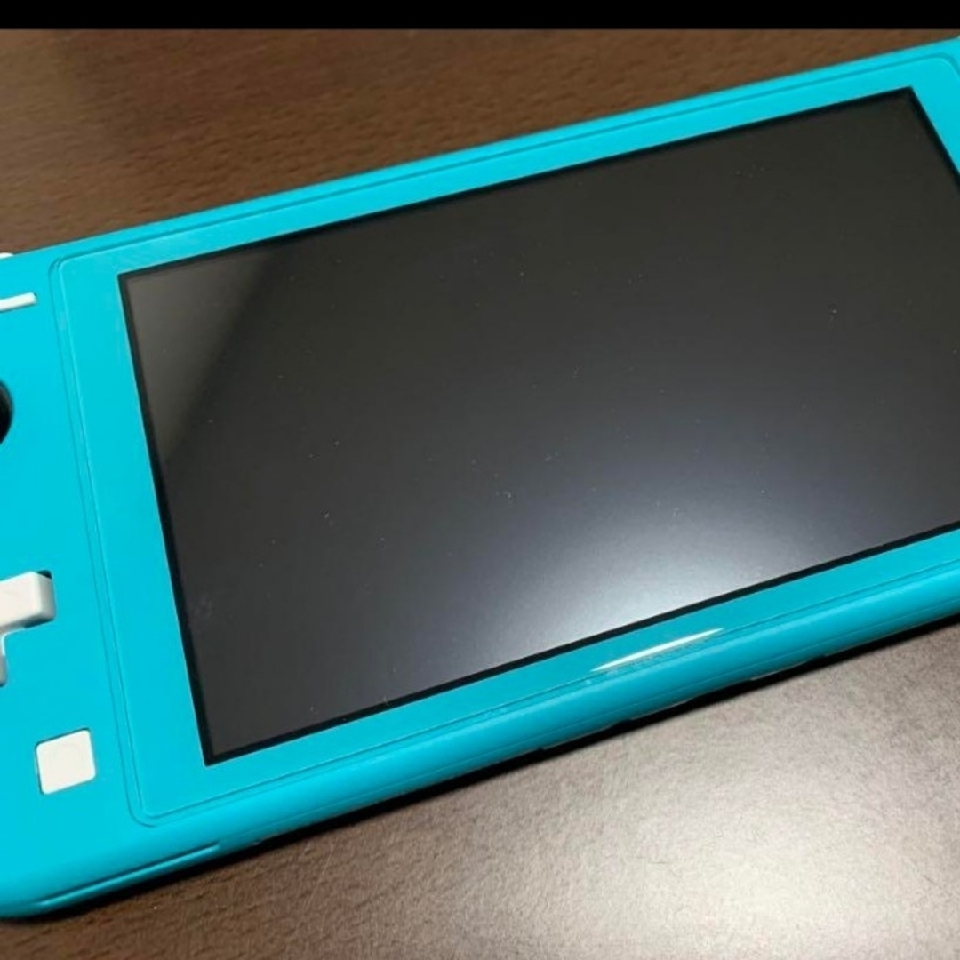 Nintendo Switch(ニンテンドースイッチ)のニンテンドーSwitch　ターコイズブルー エンタメ/ホビーのゲームソフト/ゲーム機本体(家庭用ゲーム機本体)の商品写真