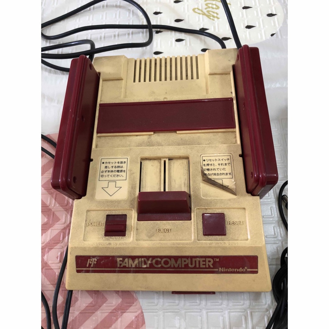 任天堂(ニンテンドウ)のファミリーコンピュータ　動作未確認 エンタメ/ホビーのゲームソフト/ゲーム機本体(家庭用ゲーム機本体)の商品写真