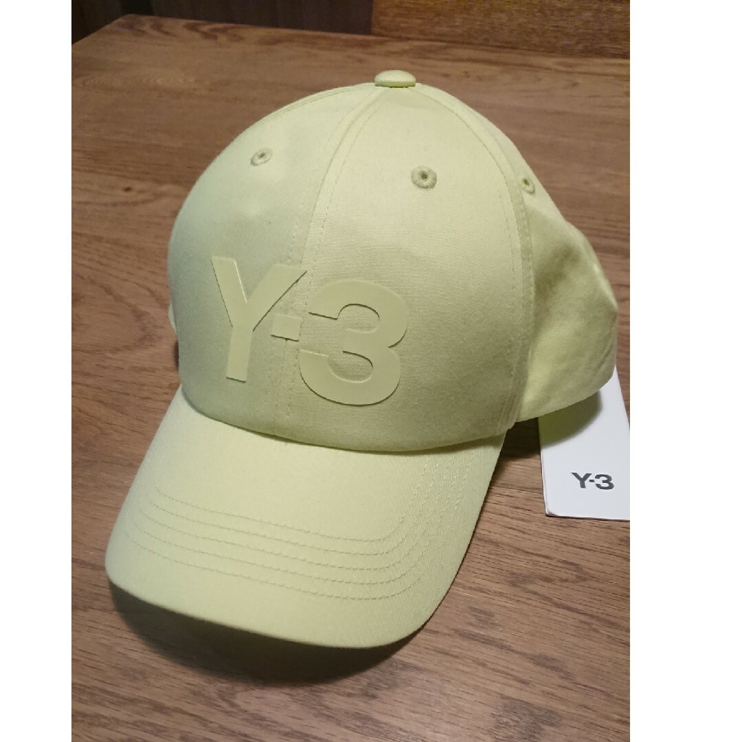Y-3(ワイスリー)のY-3 ベースボールキャップ HA6532 LOGO CAP 蛍光色 メンズの帽子(キャップ)の商品写真