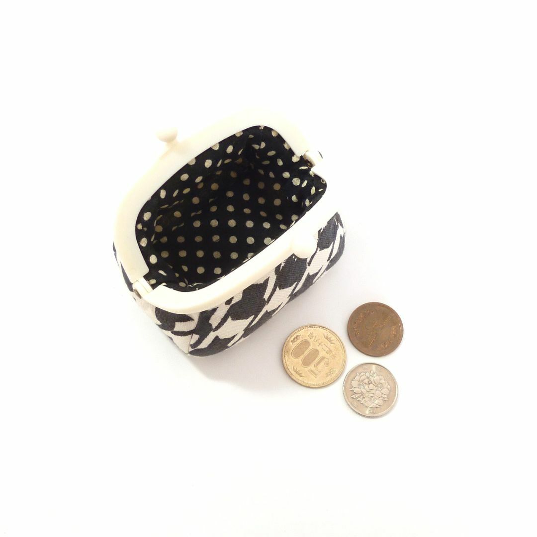 プラフレーム がま口 小銭入れ 千鳥猫柄 黒 コインケース G499 ハンドメイドのファッション小物(財布)の商品写真