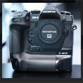 オリンパス(OLYMPUS)のOLYMPUS OM−D E−M1X OM-D E-M1X(デジタル一眼)