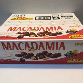 メイジ(明治)のコストコ　明治　マカダミアナッツチョコレート　大容量132個入り(菓子/デザート)