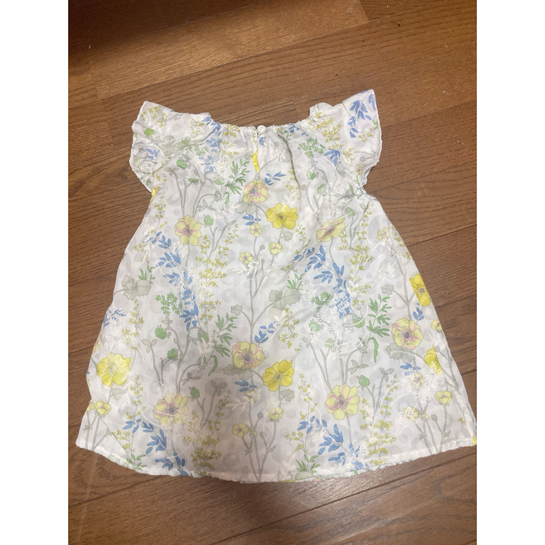 120 女の子　２枚セットシャツ キッズ/ベビー/マタニティのキッズ服女の子用(90cm~)(Tシャツ/カットソー)の商品写真