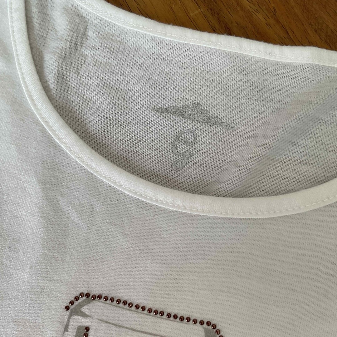 白ワンポイント　T シャツ レディースのトップス(シャツ/ブラウス(長袖/七分))の商品写真