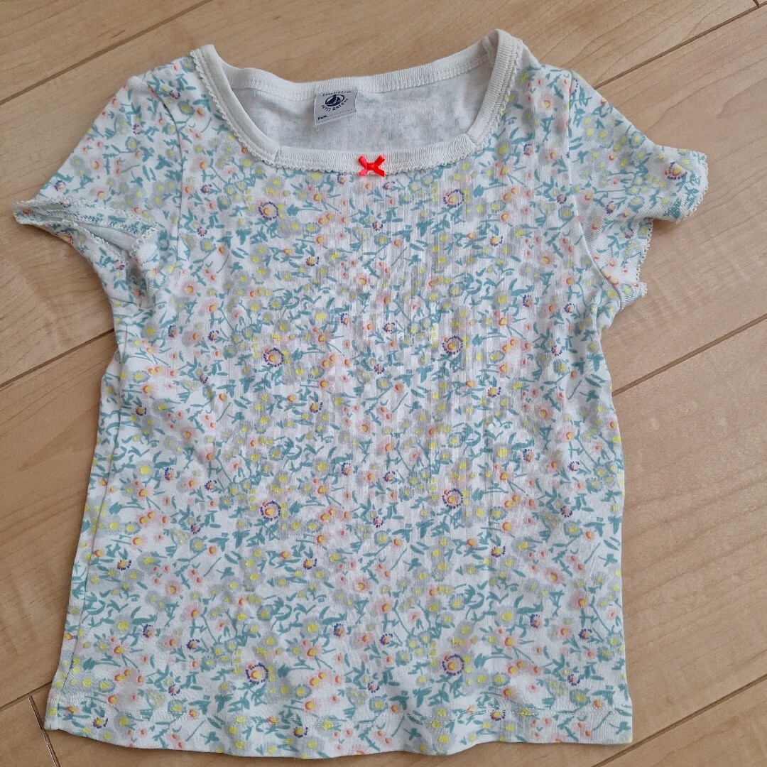 PETIT BATEAU(プチバトー)のプチバトー　パジャマ　半袖　女の子　花柄　4ans 　104cm キッズ/ベビー/マタニティのキッズ服女の子用(90cm~)(パジャマ)の商品写真