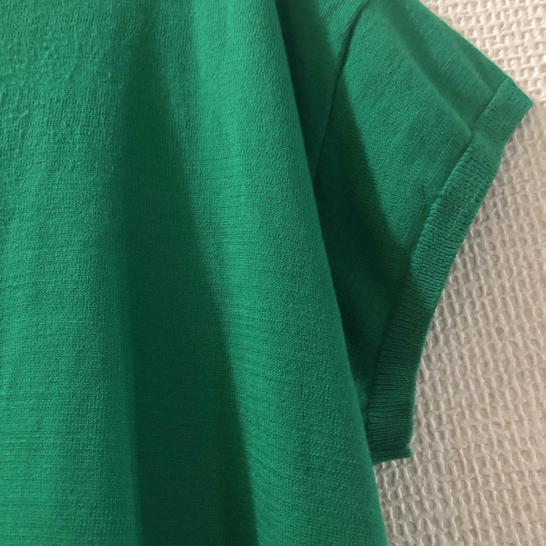 RobeCabinet半袖Ｖネックサマーニット裾シースルー／スリット緑 レディースのトップス(ニット/セーター)の商品写真