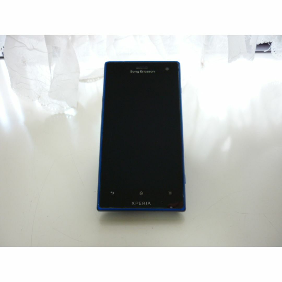 SONY(ソニー)のNTT docomo Xperia acro HD SO-03D スマホ本体 青 スマホ/家電/カメラのスマートフォン/携帯電話(スマートフォン本体)の商品写真