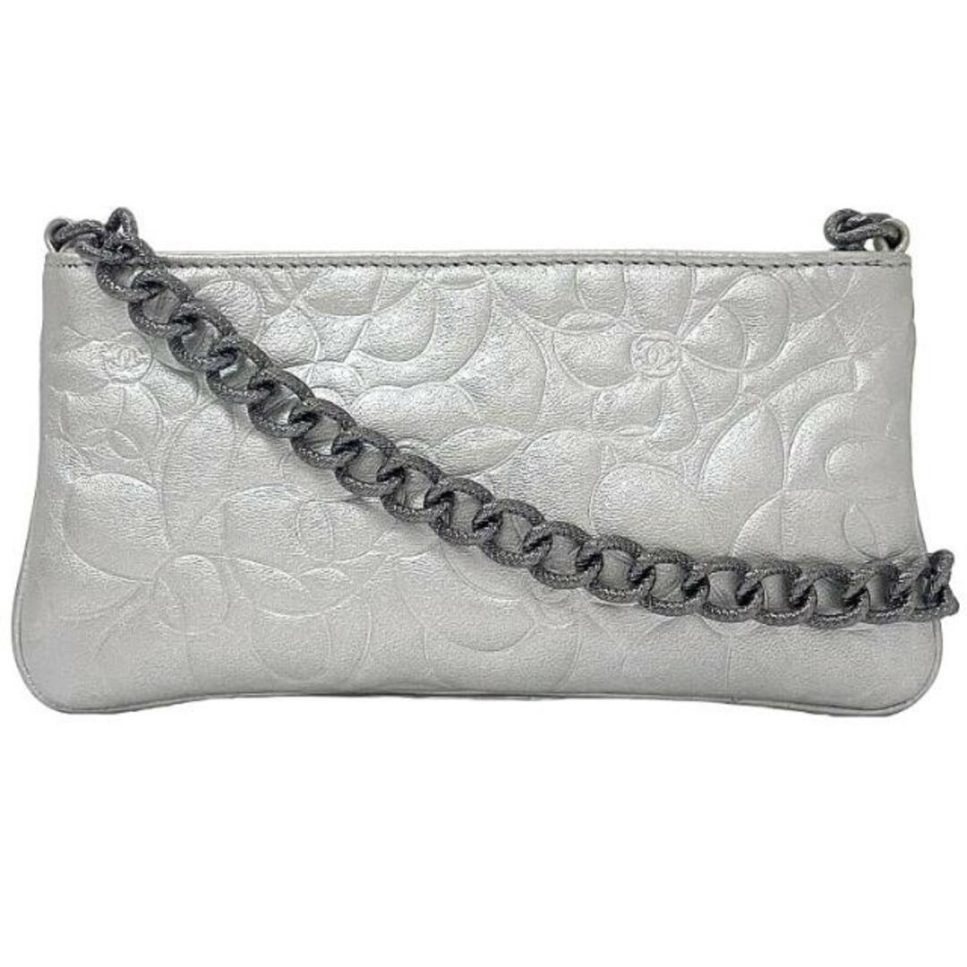 CHANEL - シャネル アクセサリーポーチ シルバー カメリア レア CHANEL - シャネル アクセサリーポーチ シルバー カメリア レア