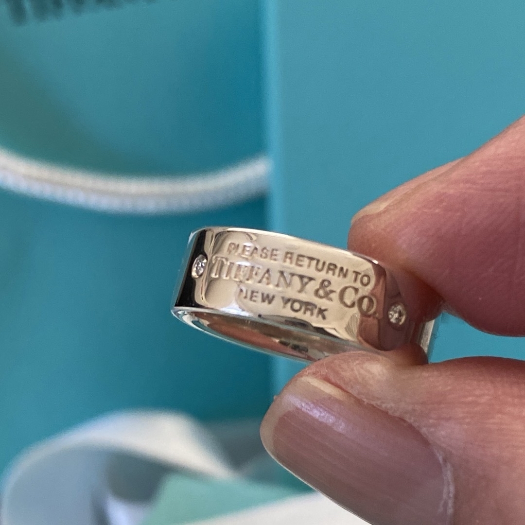 Tiffany & Co.(ティファニー)のお値下げ美品tiffanyリタートウナローリング 9号 レディースのアクセサリー(リング(指輪))の商品写真