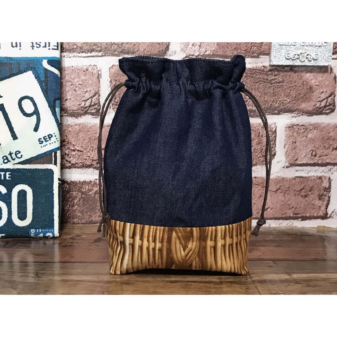 籠柄×デニム生地の巾着袋 レディースのファッション小物(ポーチ)の商品写真