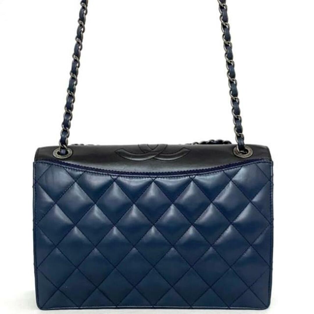 CHANEL - シャネル チェーン ショルダーバッグ ネイビー CHANEL - シャネル チェーン ショルダーバッグ ネイビー