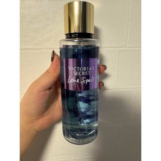 ヴィクトリアズシークレット(Victoria's Secret)のヴィクトリアシークレット　ボディミスト ラブスペル(香水(女性用))