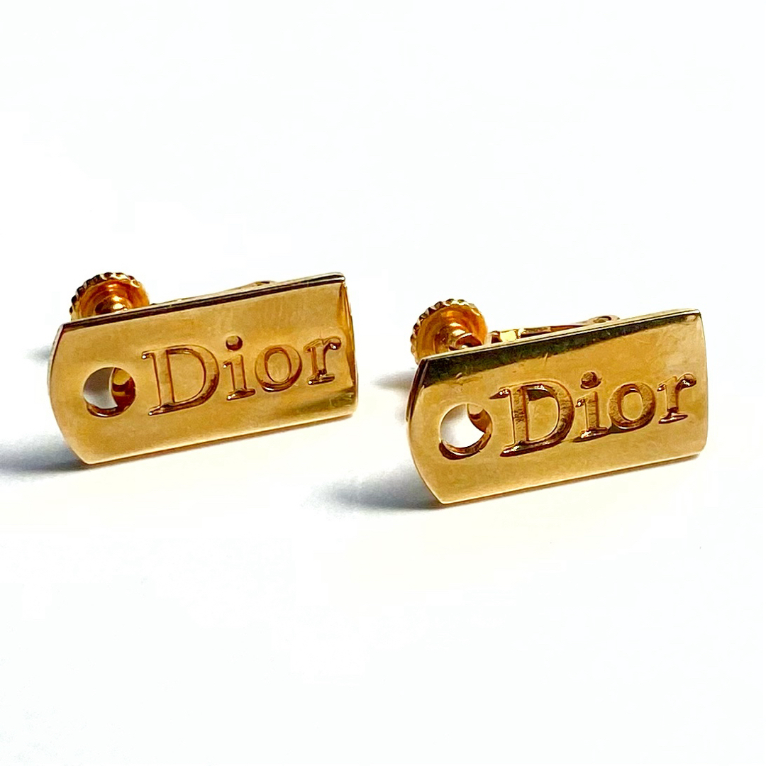 Christian Dior(クリスチャンディオール)の93.美品✨クリスチャンディオール イヤリング プレート ロゴ ゴールド レディースのアクセサリー(イヤリング)の商品写真