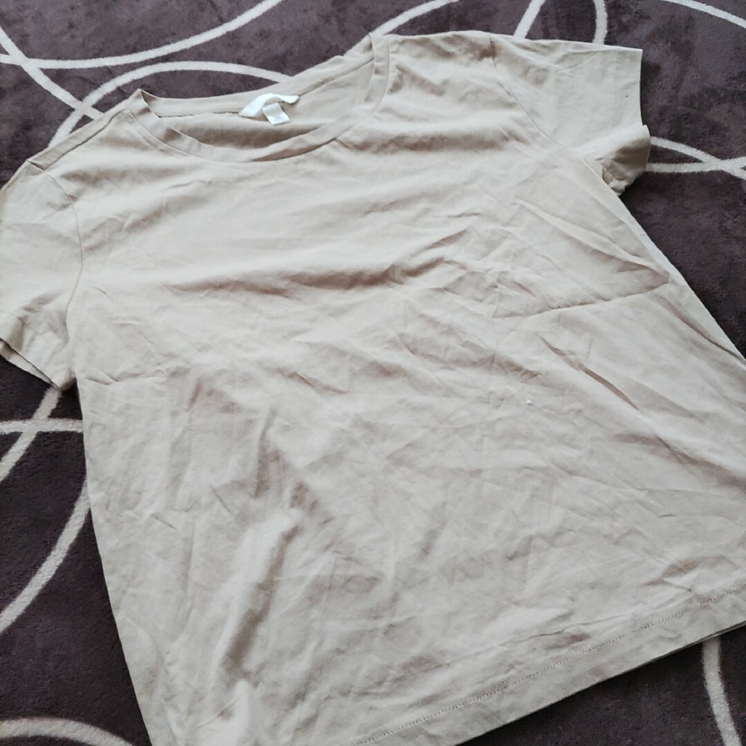 H&M(エイチアンドエム)のH&M　半袖Tシャツ レディースのトップス(Tシャツ(半袖/袖なし))の商品写真