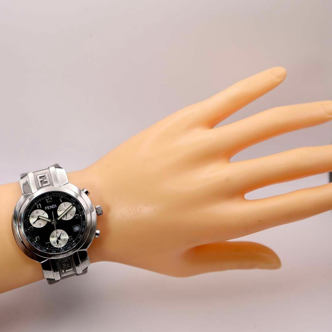 FENDI(フェンディ)の美品 FENDI オロロジ クロノグラフ 黒文字盤 メンズ腕時計 745 メンズの時計(腕時計(アナログ))の商品写真