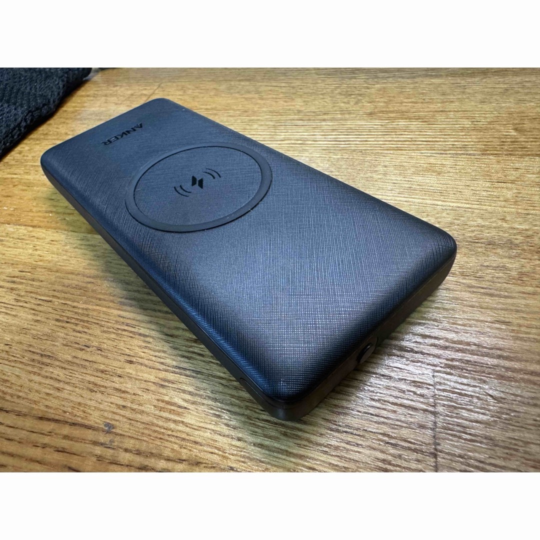 Anker(アンカー)のAnker PowerCore III 10000 Wireless ブラック スマホ/家電/カメラのスマートフォン/携帯電話(バッテリー/充電器)の商品写真