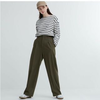 ユニクロ(UNIQLO)のUNIQLO タックワイドパンツ(その他)